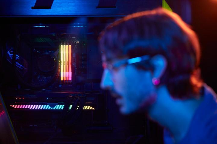 Produktbild Kingston FURY Renegade RGB (2 x 48GB, 0.01 MHz, DDR5-RAM, DIMM)