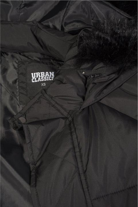 Actual product image Urban Classics UC Curvy Ladies Oversize Faux Fur Puffer Coat (XL)