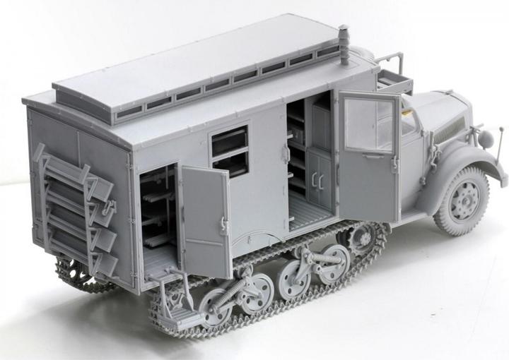 Produktbild 1:35 Sd.Kfz.3 Maultier Ambulance