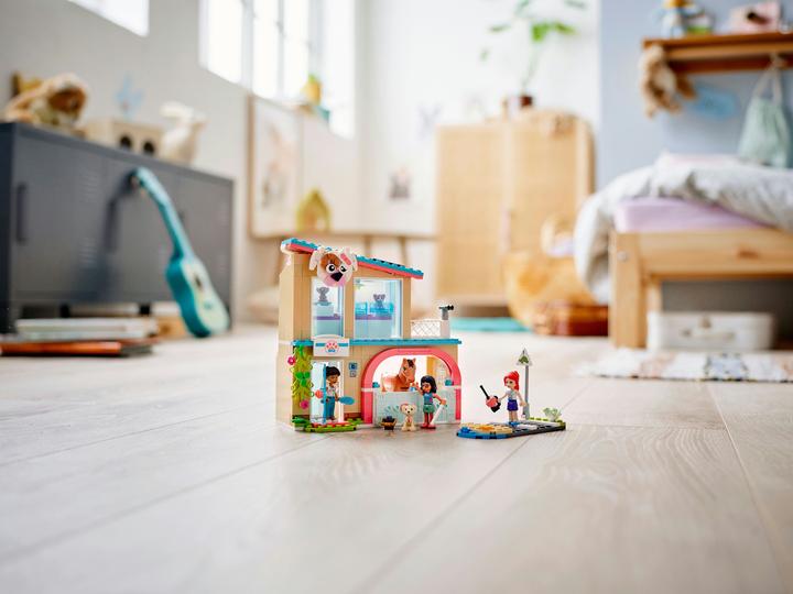 Produktbild LEGO Heartlake City Tierklinik (41446, LEGO Friends)