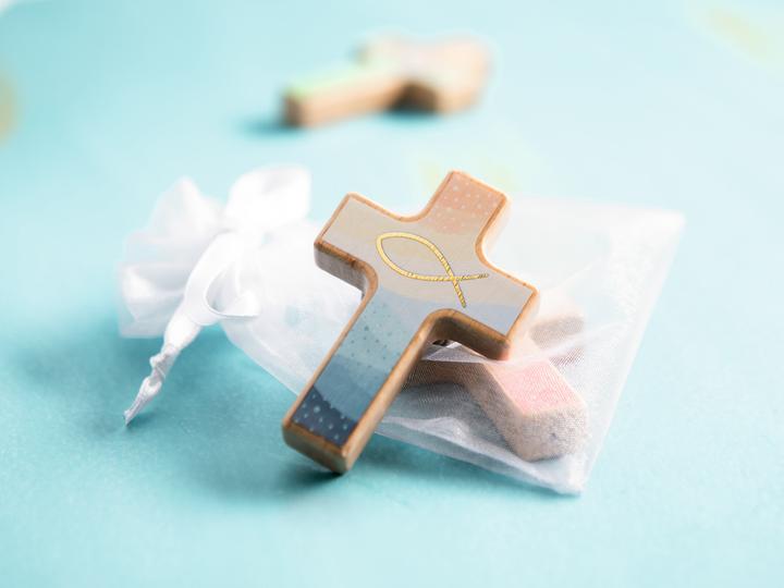 Produktbild Holzkreuz - Du bist geborgen in Gottes Hand - Kleine Hand-Holzkreuze auf Mini-Büchlein (Deutsch, 2019)