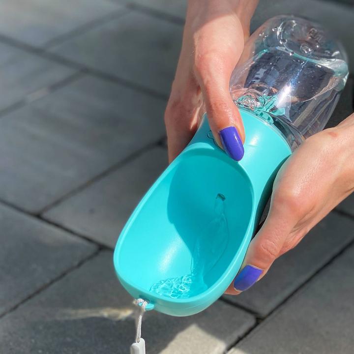 Actual product image Intirilife Portable Dog Drinking Bottle (0.35 l)