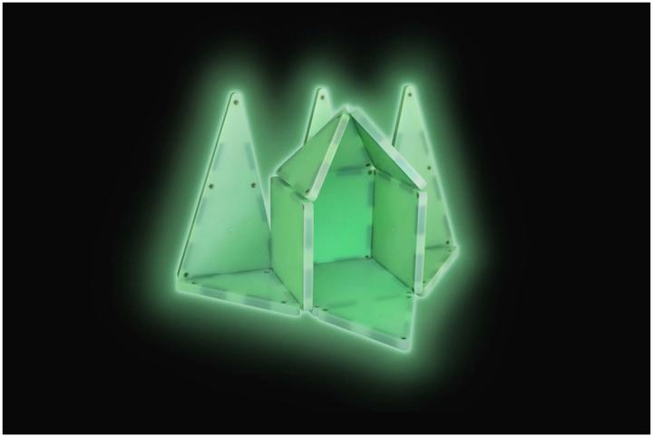 Actual product image Magna-Tiles Glow in the Dark Set (16 pieces)