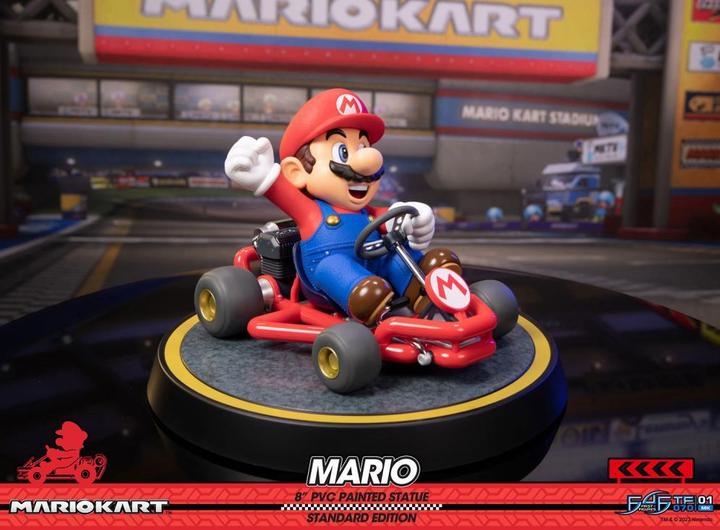 Produktbild First 4 Figures Mario Kart PVC Statue Mario - Standard Edition