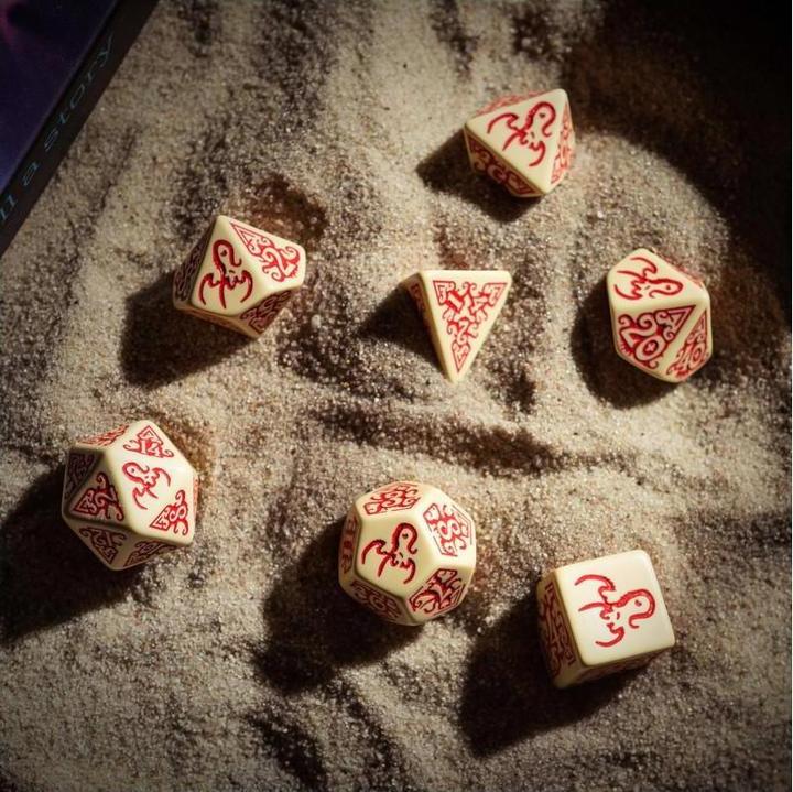 Immagine prodotto Q Workshop SCTX1N - Call of Cthulhu: Masks of Nyarlathotep, Set di dadi (7)