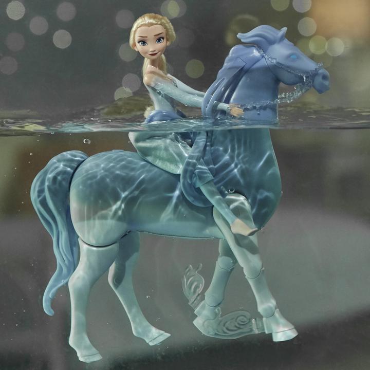 Image du produit Hasbro La magie de l'eau et les plaisirs de la campagne Elsa & Nokk