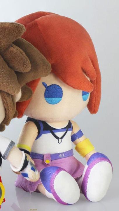 Square Enix Kingdom Hearts Plüschfigur Kairi 18 cm (18 cm)