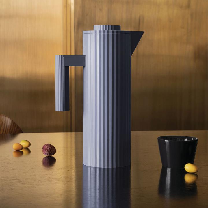 Produktbild Alessi Isolierkrug PLISSÃ‰ Schwarz (1 l)