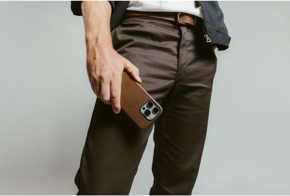 Produktbild Nomad Modern Leather Case iPhone 16 Pro Brown (Apple iPhone 16 Pro)