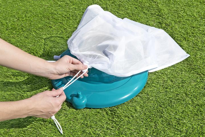 Actual product image Bestway AquaSuction™ pool vacuum cleaner for ® telescopic pole 43 x 36.6 x 14.5 cm