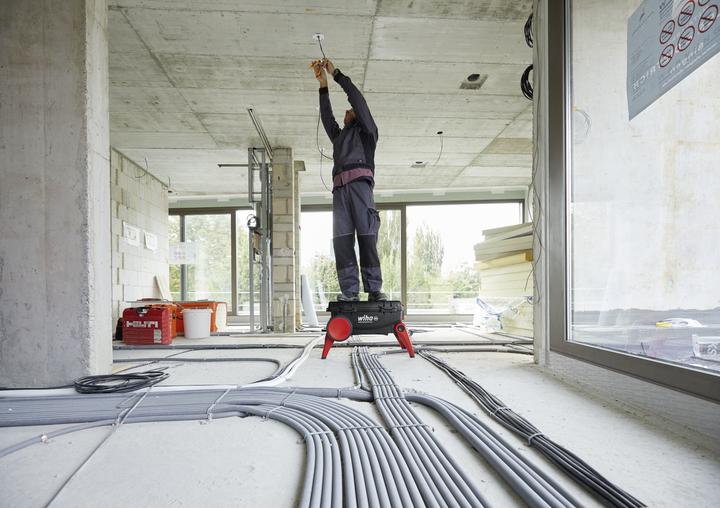 Produktbild Wiha Werkzeugkoffer Set XXL III electric I 104-tlg. I Elektriker Werkzeugkoffer I Werkzeugkasten (106 Teile)