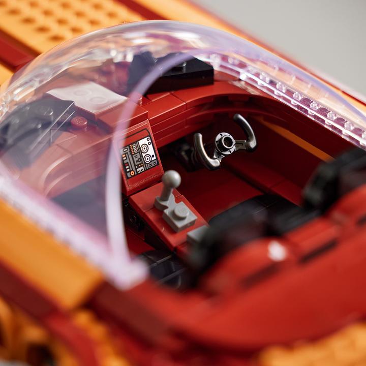 Actual product image LEGO Star Wars - Luke Skywalker's Landspeeder (75341, LEGO Rare Sets)