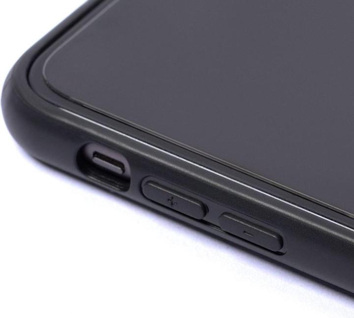 Actual product image Guess Hard Cover 4G Big Metal Logo (Apple iPhone 11)