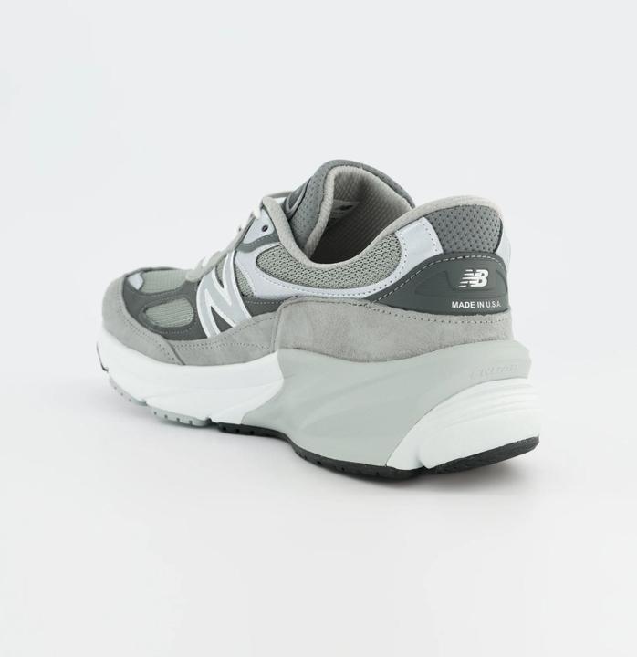 Produktbild New Balance Sneaker "M 990 MiUS v6 Core" grau (45)