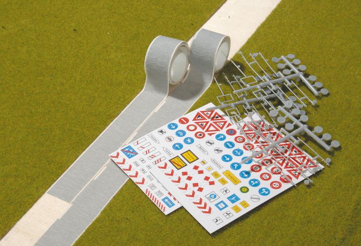 Actual product image Piko Traffic set