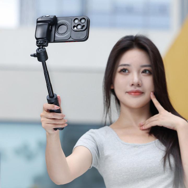 Actual product image Ulanzi O LOCK Quick Release Smartphone Shutter Grip