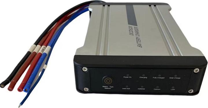 Actual product image Swaytronic 2 in1 Charge Booster 20/20A - B2B and MPPT