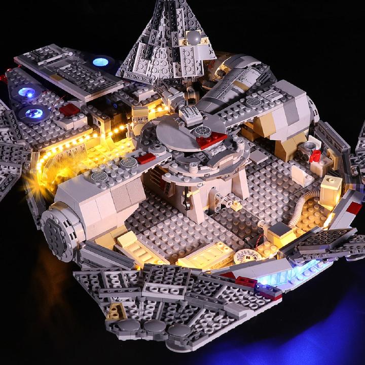 Actual product image BrickBling LED Licht Set für LEGO Millennium Falcon (75257)