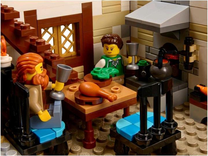 Actual product image LEGO Medieval forge (21325, LEGO Ideas, LEGO Rare Sets)