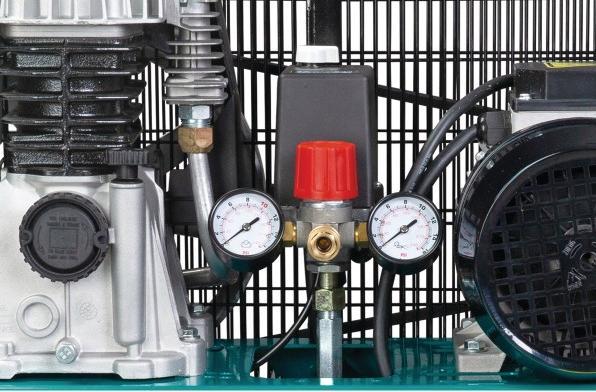 Produktbild Stürmer - AIRSTAR 403/50 E 400 V - Mobiler Kolbenkompressor mit Riemenantrieb (10 Bar, 50 l)