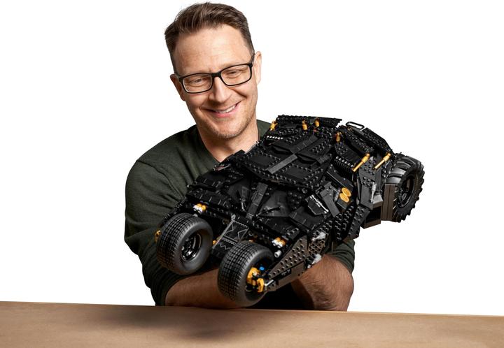 Actual product image LEGO Batmobile Tumbler (76240, LEGO DC, LEGO Rare Sets)