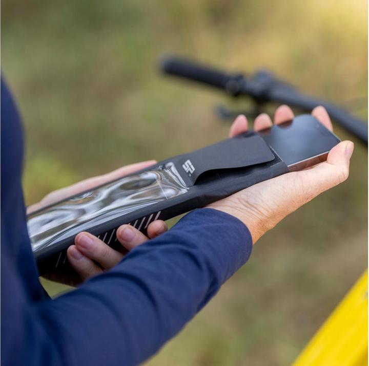Actual product image Sp Connect Bike Bundle SPC+ Universal Phone Case black