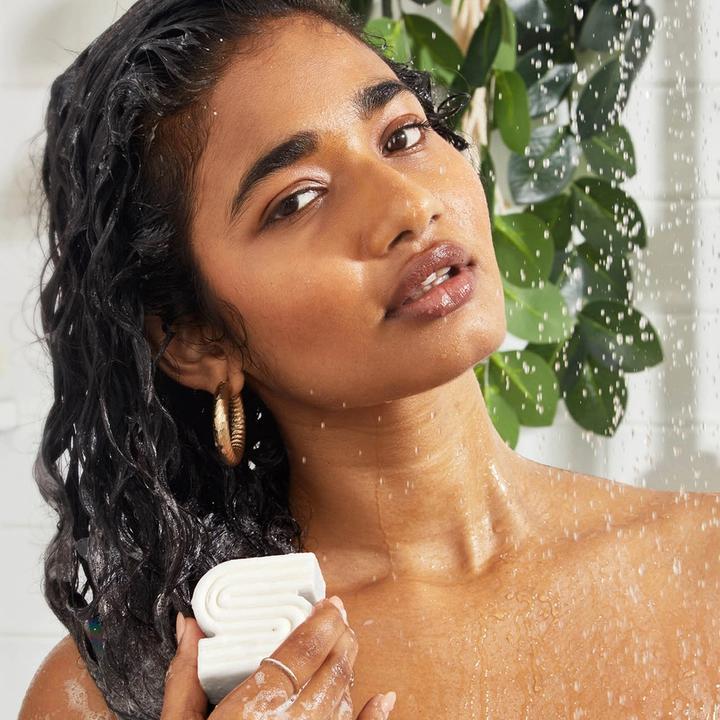 Produktbild Kitsch Shampoo- Und Körperwaschriegel Für Empfindliche Haut, Parfümfrei (Festes Shampoo)