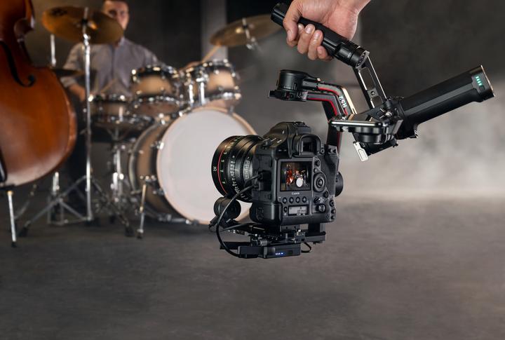 Produktbild DJI RS 2 (Spiegelreflexkamera, Systemkamera, 4.50 kg)