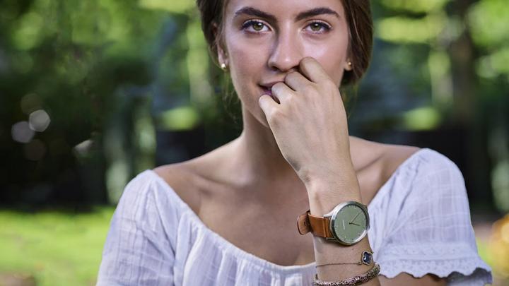 Produktbild Garmin vivomove HR Premium (43 mm)