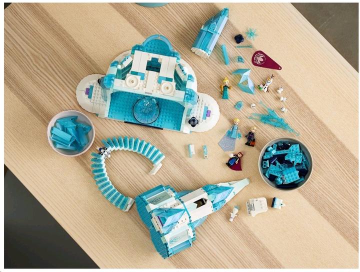 Produktbild LEGO Der Eispalast (43197, LEGO Seltene Sets)