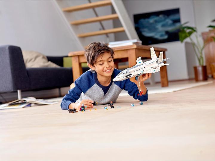 Actual product image LEGO Stark's jet and the drone attack (76130, LEGO Marvel)