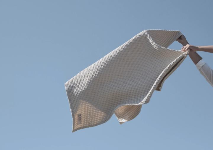 Produktbild The Organic Company Big Waffle Towel and Blanket (150 x 100 cm)