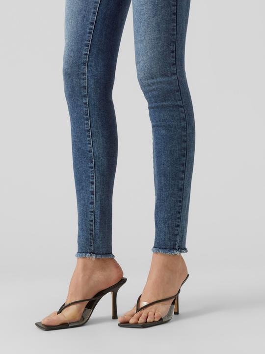Produktbild Vero Moda VMSEVEN Slim Fit Mid Rise Jeans (XS)