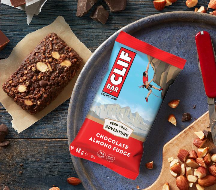 Produktbild Clif Bar Energy Riegel (Hafer, Schokolade, Mandel, 12 Stk., 816 g)