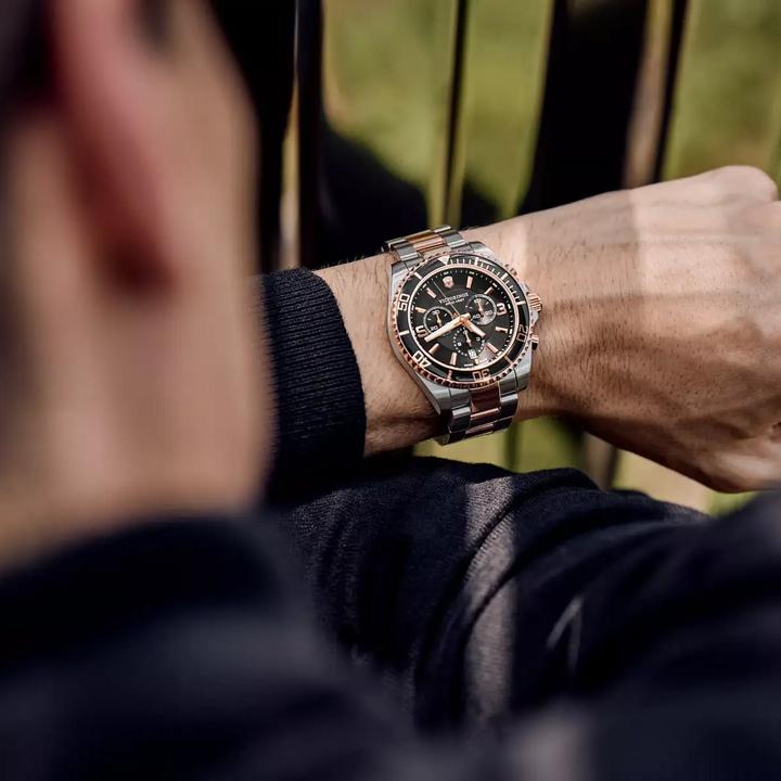 Actual product image Victorinox Maverick Chrono 43, 5N 2T, BLK dial, 5N 2T SST br (Chronograph, Diving watch, 43 mm)