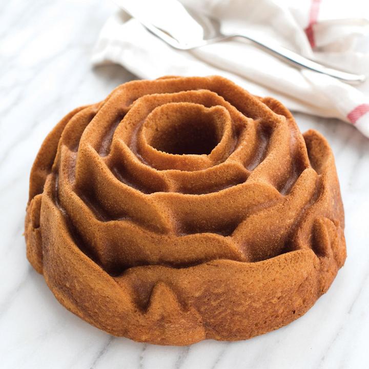 Actual product image Nordic Ware Rose baking dish (23 cm)