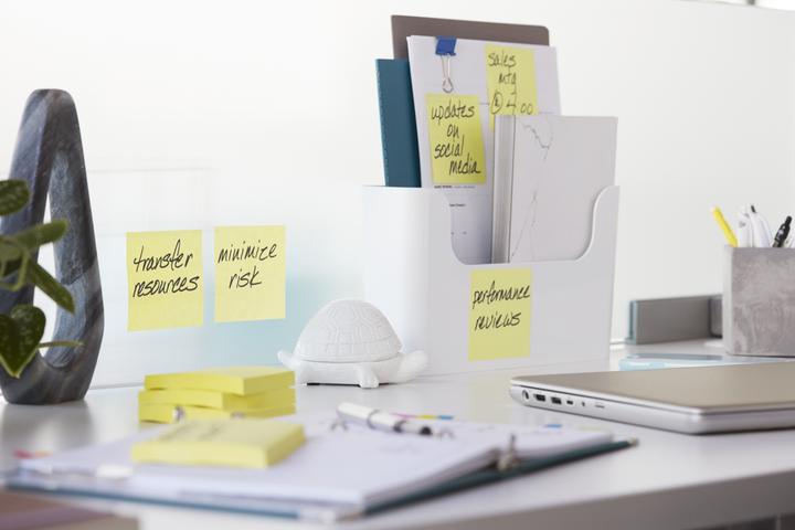 Actual product image Post-it Z-Notes Dispenser (76 x 76 mm)