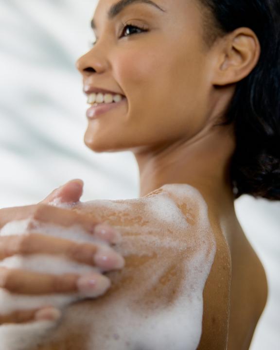 Actual product image NIVEA Waterlily & Oil (250 ml)