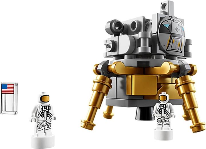 Immagine prodotto LEGO NASA Apollo 11 Saturn V (21309, LEGO Ideas, Set LEGO rari)