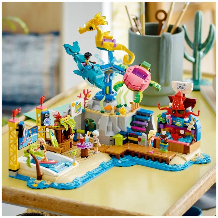 Image du produit LEGO Parc d'attractions de la plage (41737, LEGO Friends)