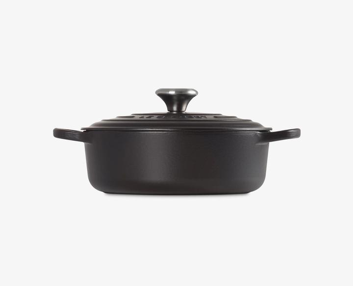 Produktbild Le Creuset Gourmet-Bräter Signature 24 cm Schwarz (24 cm, Bräter + Schmortopf, Gusseisen)