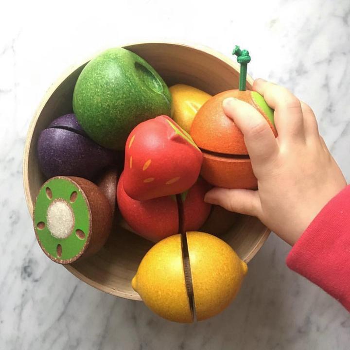 Immagine prodotto Plantoys Set di frutta sul tagliere
