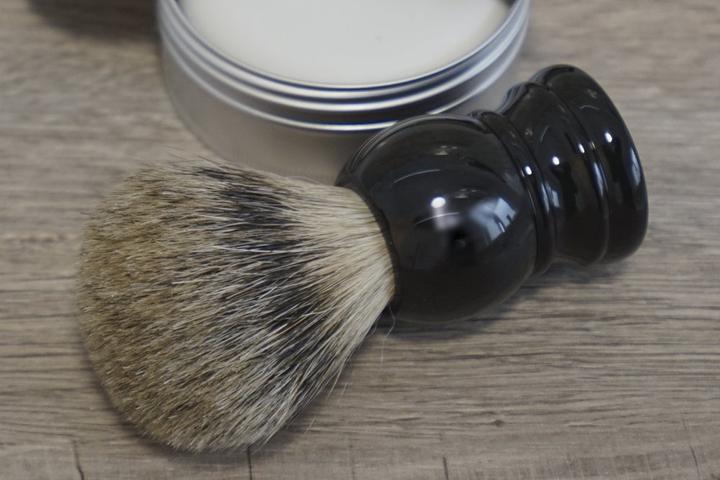 Immagine prodotto Pennello da barba, puro tasso, nero, anello Ø 22 mm in confezione regalo (Pennello da barba)