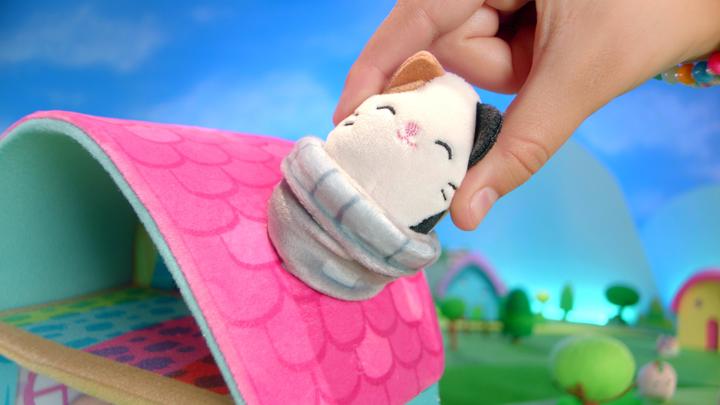 Actual product image Squishmallows Squishville Maison de Fifi (28 cm)