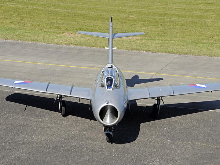 Actual product image Smartbox Pilote d'1 jour en République tchèque : vol de 20 minutes en avion de chasse MIG-15 (1 pers.)