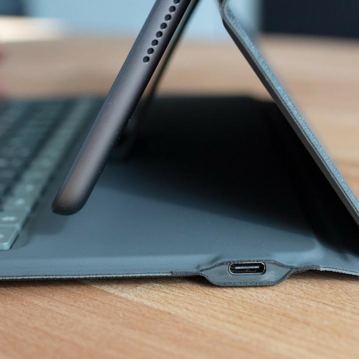 Actual product image Zagg MESSENGER FOLIO 2 IPAD 10.9 10TH GEN CHARCOAL