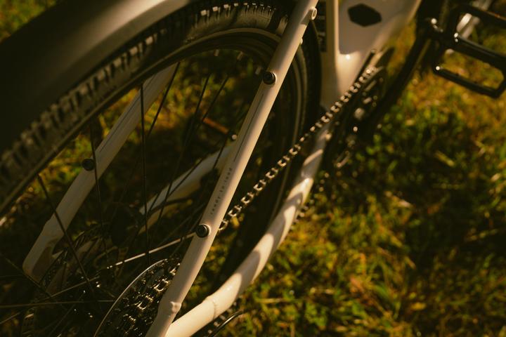 Actual product image Rockrider E-Bike SUV Trekking 28 inch e-actv 500 LF low entry Yamaha beige