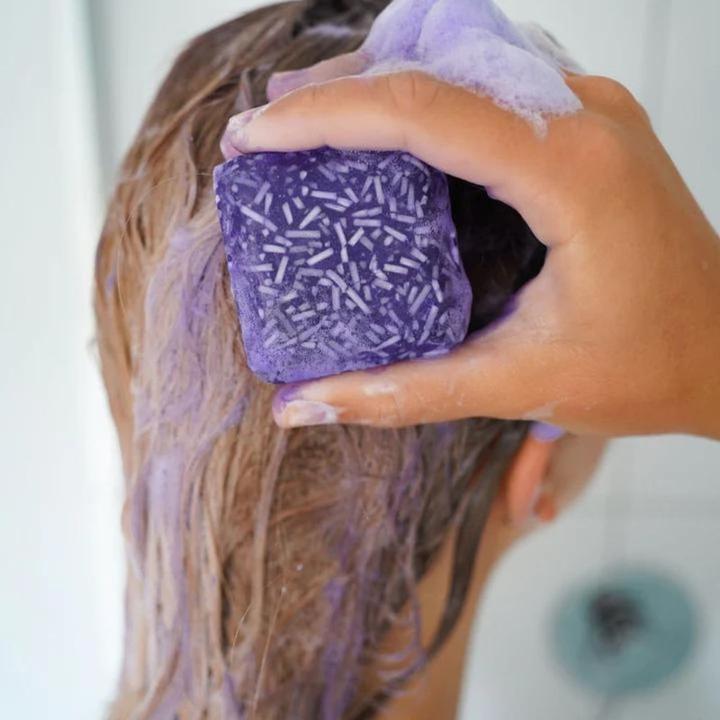 Produktbild Green Room Suds Color Correction Purple (480 ml, Festes Shampoo, Silbershampoo)