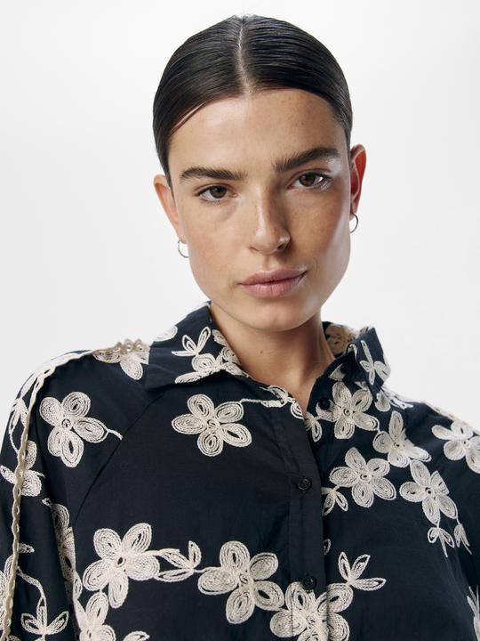 Actual product image Object Embroidered shirt (42)