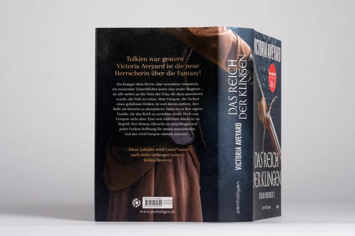 Actual product image Das Reich der Klingen - Realm Breaker 2 (German, Victoria Aveyard, 2022)
